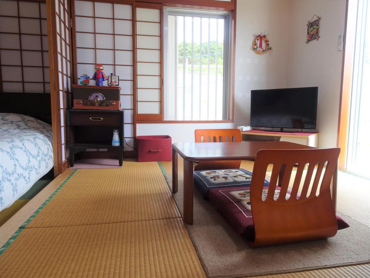 Minshuku Itoman Bettei Goyukkuri Hotel Buitenkant foto
